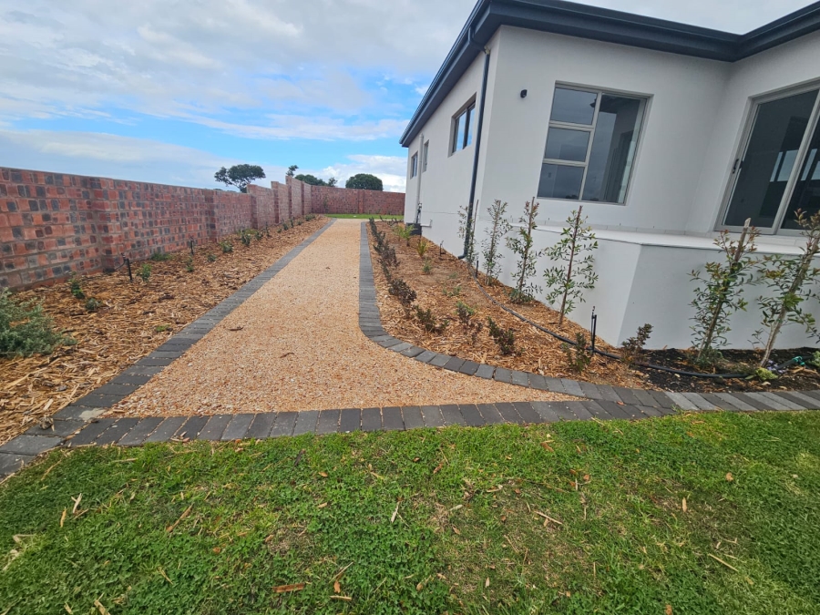 3 Bedroom Property for Sale in Stilbaai Wes Western Cape